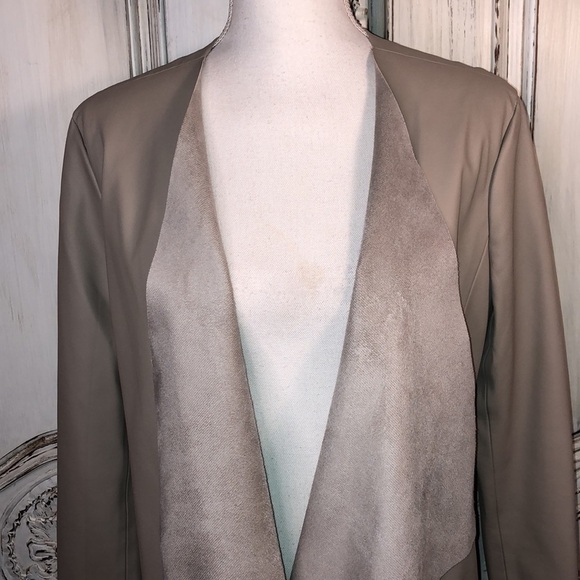 Joan Vass New York Lovely Taupe Faux Leather Waterfall Front Jacket Size Small - Picture 4 of 12
